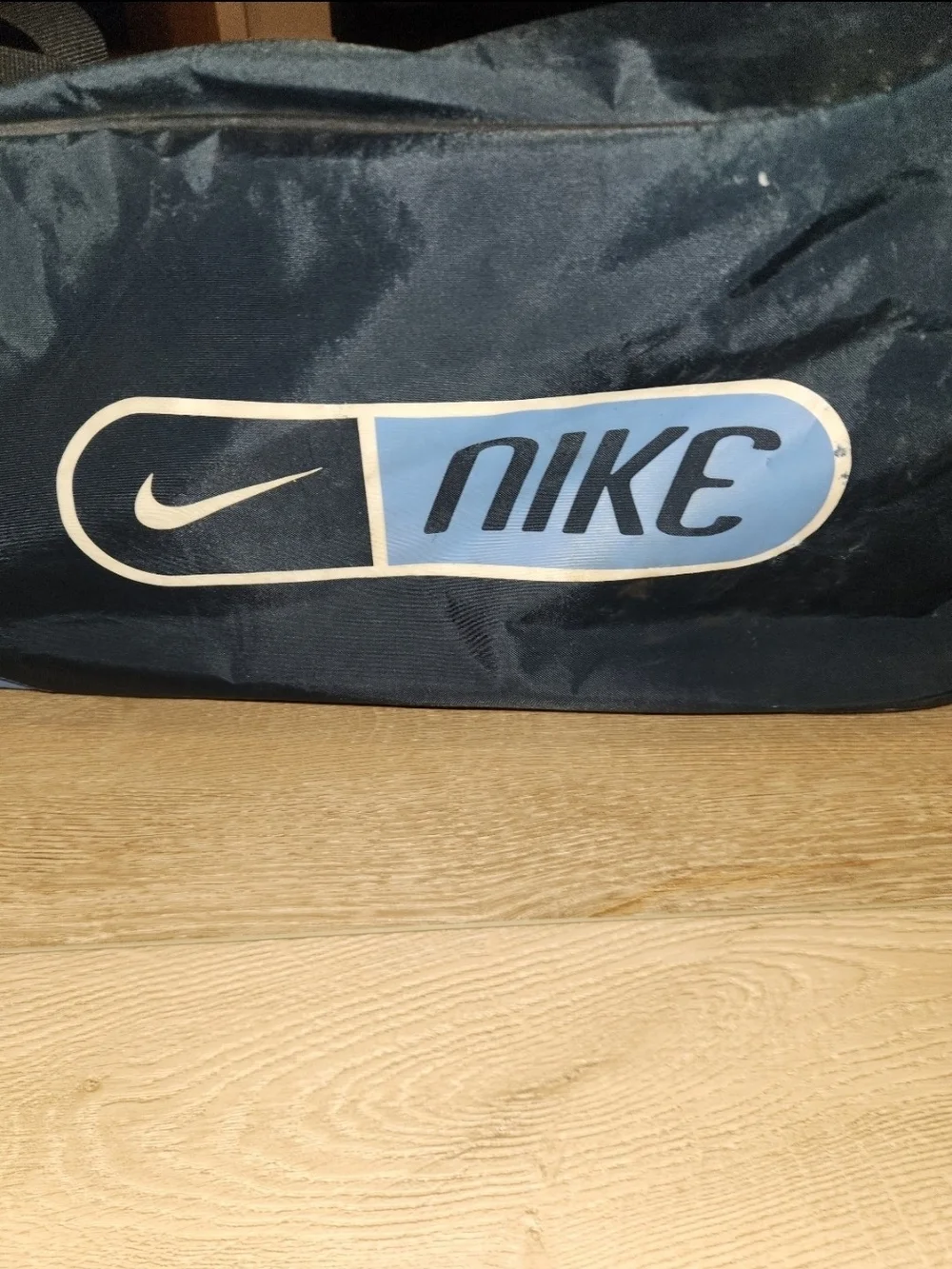 Vintage Y2K Nike Light & Navy Blue Athletic Duffle Bag Red Tage Like New Conditi